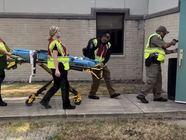 TXDPS Trooper and Skyline EMS